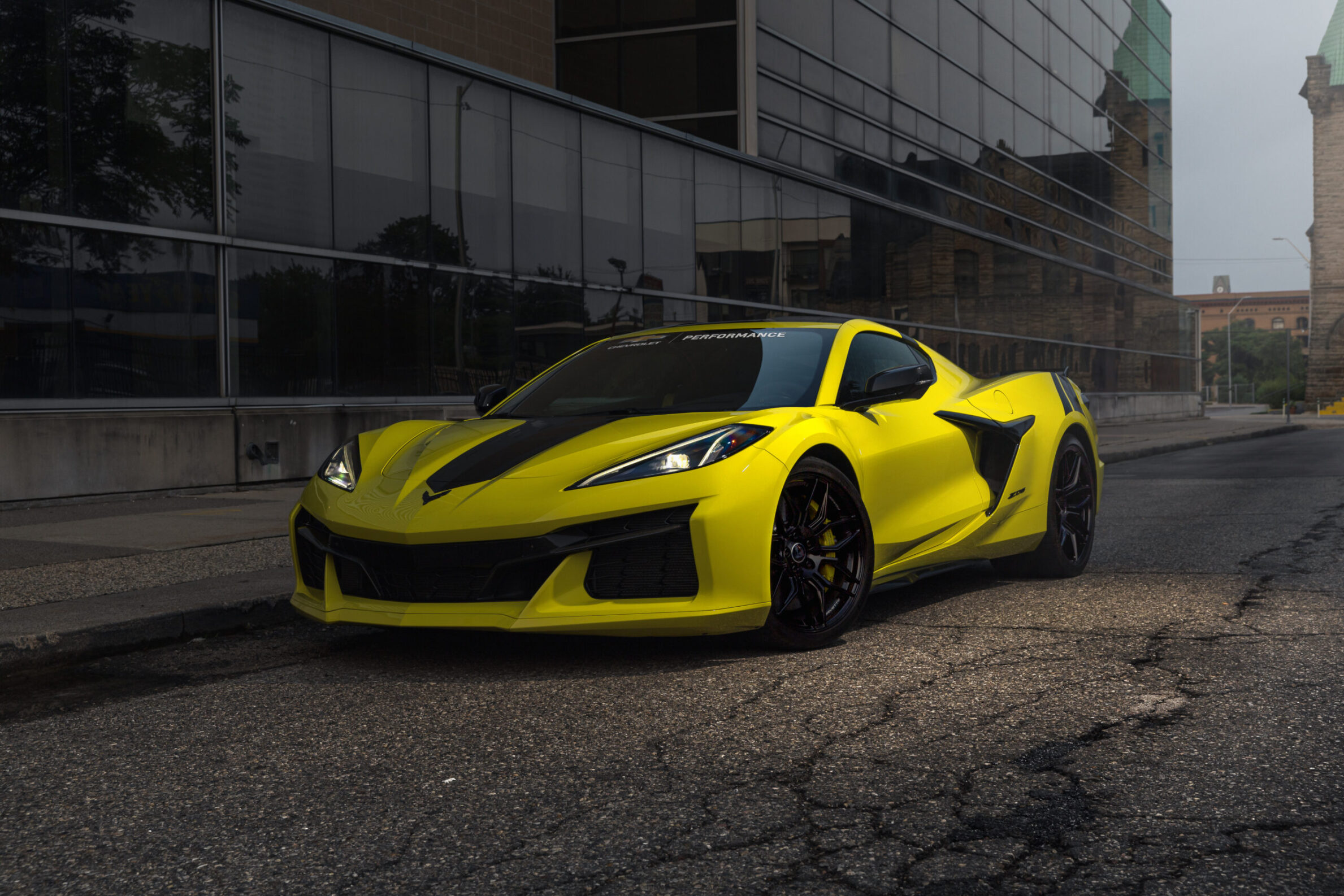 One10_C8Z_Front34_001